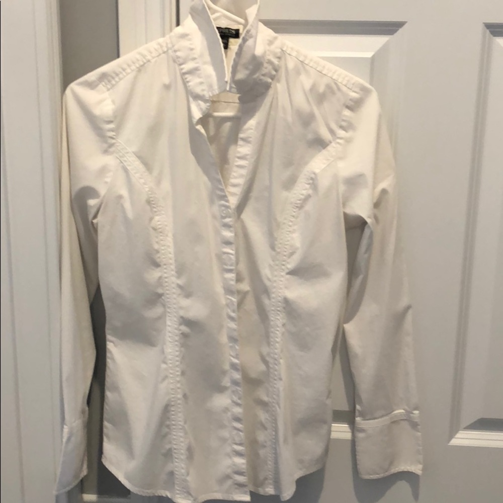Express essential stretch button down blouse. Sz M